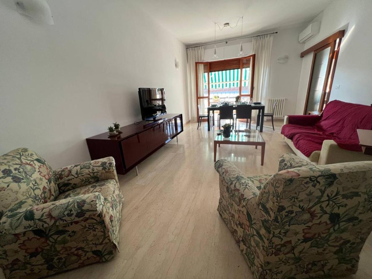 A Casa Di Nonna Apartment Pescara Luaran gambar
